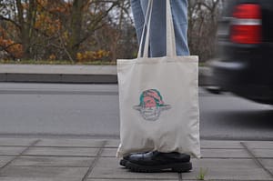 siuvinejimas ant totebag krepsio, siuvinejimas seimai, siuvinejimas ant vaikisku drabuziu, siuvinejimas visiems, dovanos visiems, dovanos seimai, personalizuotas siuvinejimas, individualus siuvinejimas
